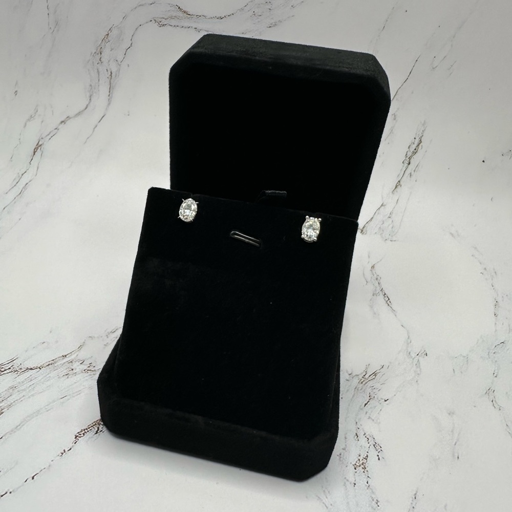 2.0 ctw Oval Moissanite Stud Earrings